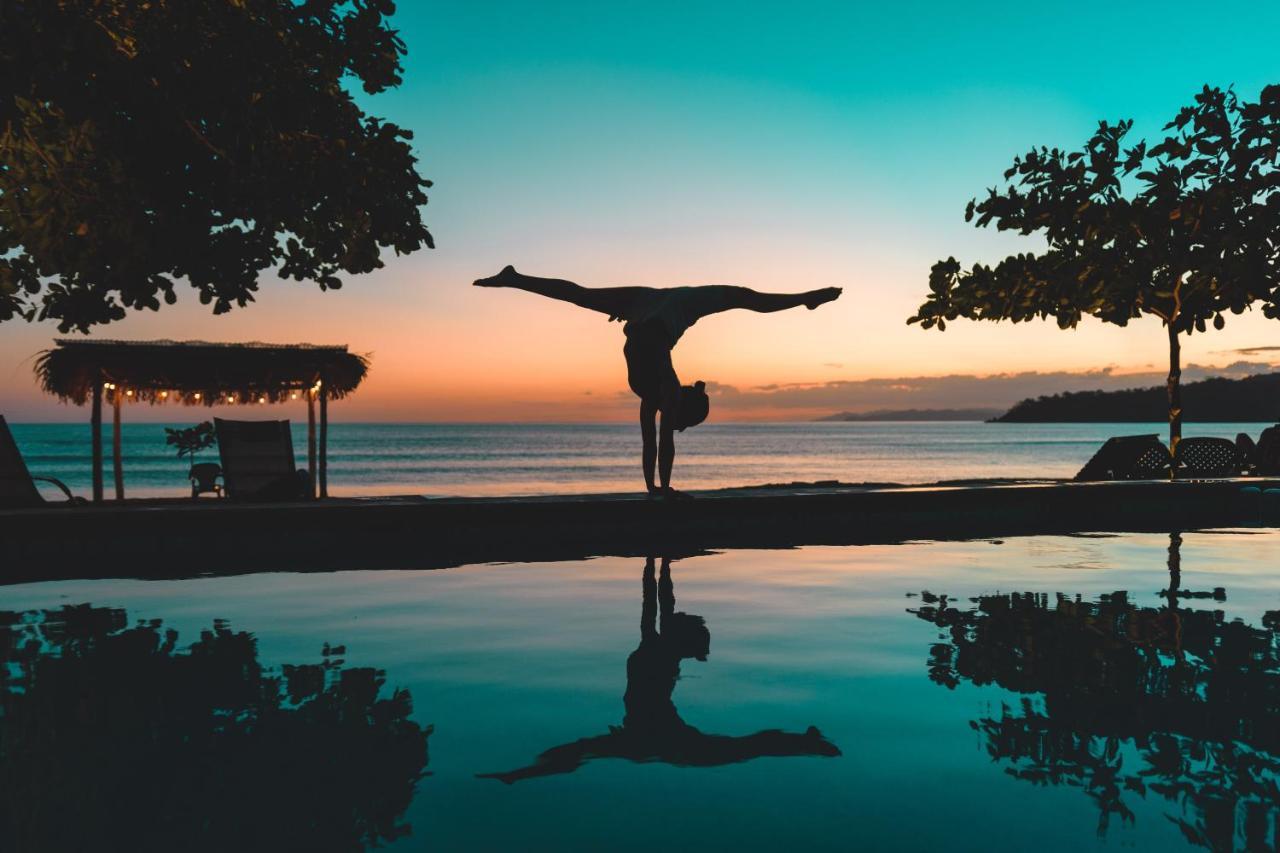 Beach Break Hotel & Surf Camp De プラヤ・ベナオ エクステリア 写真
