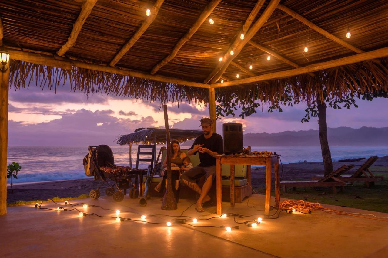 Beach Break Hotel & Surf Camp De プラヤ・ベナオ エクステリア 写真