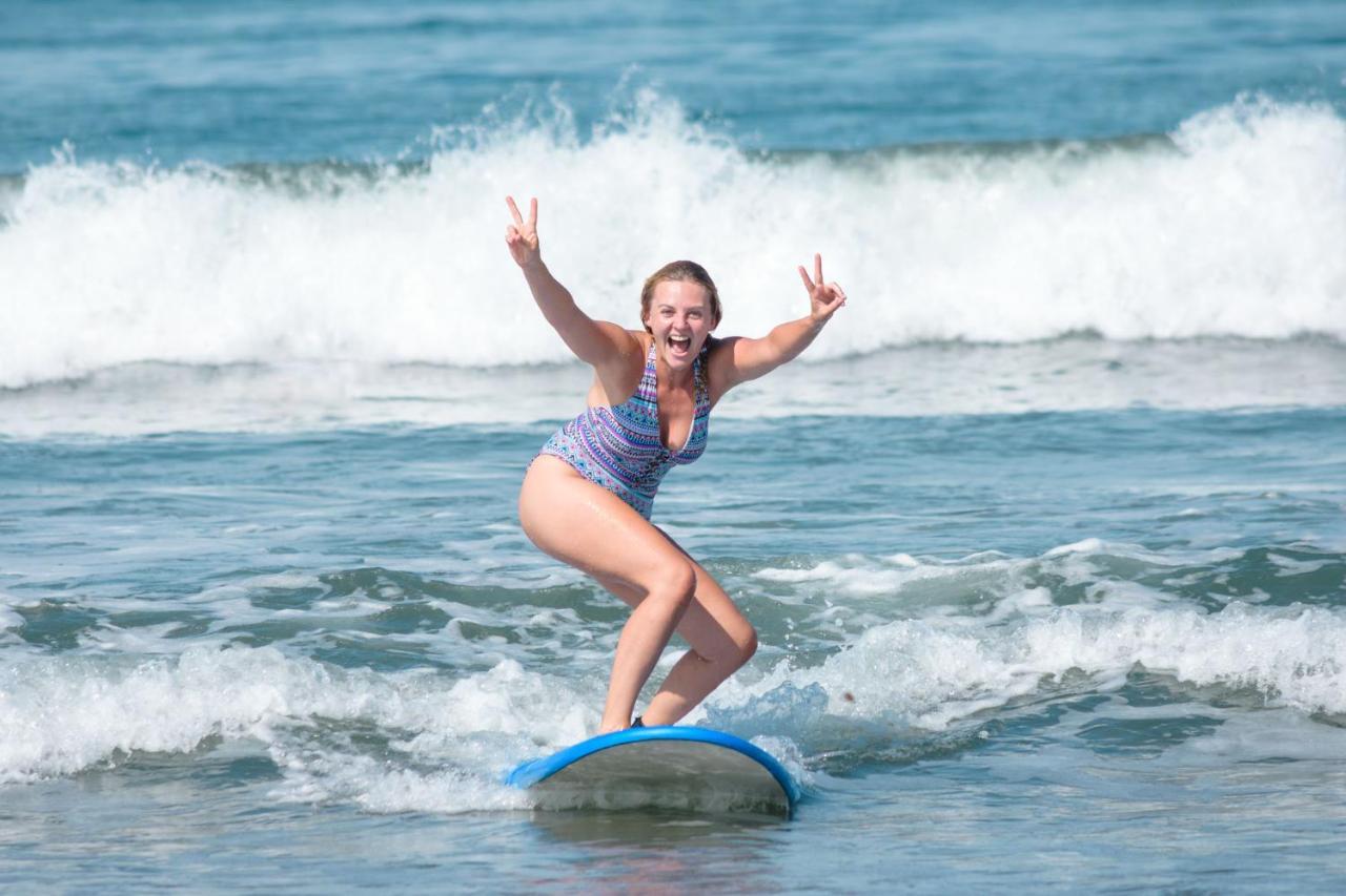 Beach Break Hotel & Surf Camp De プラヤ・ベナオ エクステリア 写真