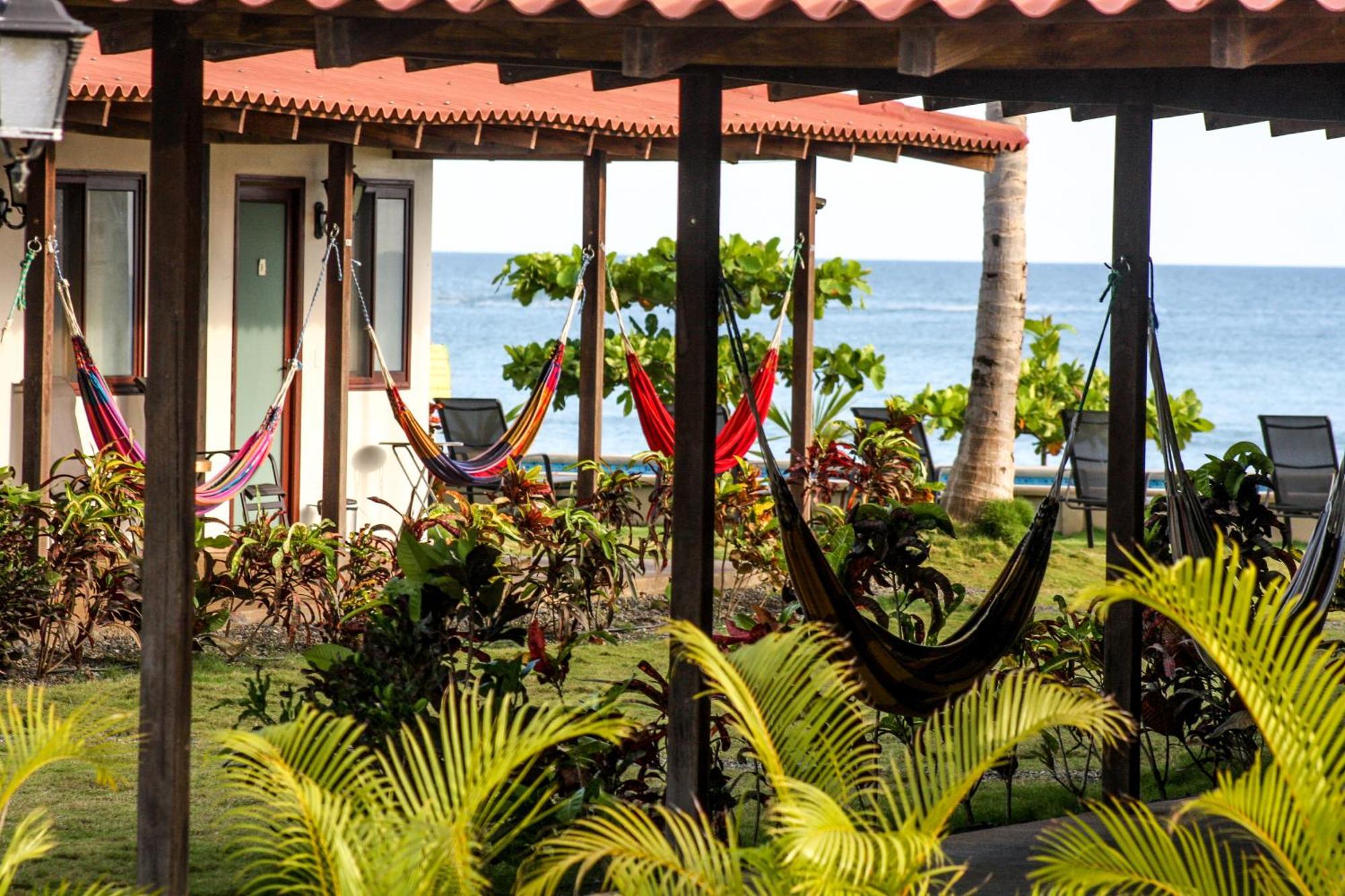 Beach Break Hotel & Surf Camp De プラヤ・ベナオ エクステリア 写真