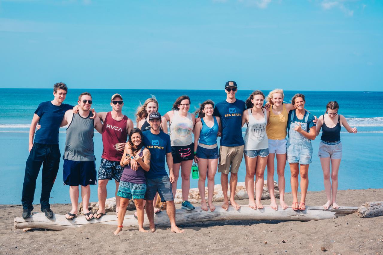 Beach Break Hotel & Surf Camp De プラヤ・ベナオ エクステリア 写真